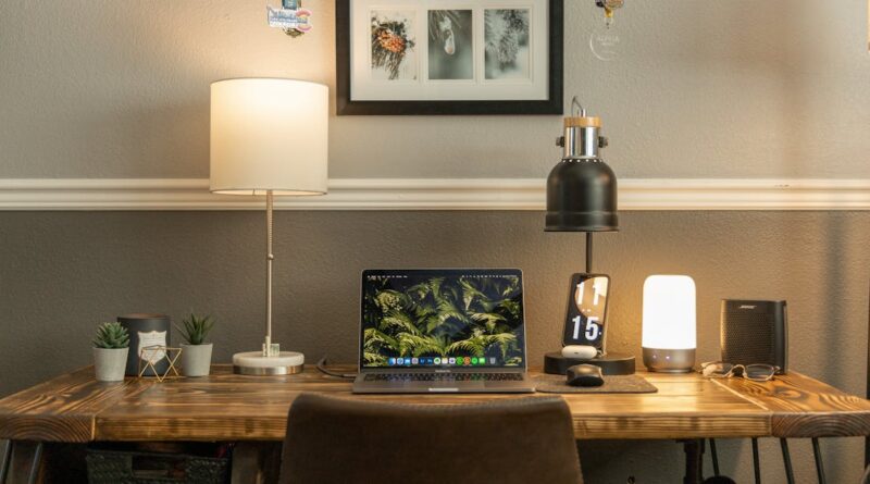 Como escolher luminárias de mesa funcionais e práticas
