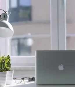 Os 5 Abajures Para Home Office Que Vão Transformar Seu Trabalho