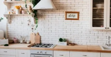 Como decorar bancada de cozinha com estilo e praticidade