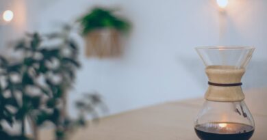 Como decorar mesa de centro de vidro com estilo único
