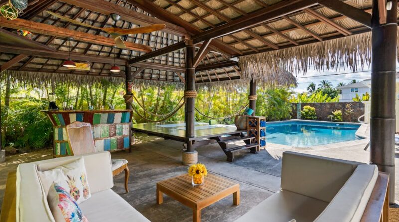 Como decorar piscina para festa a noite de forma mágica