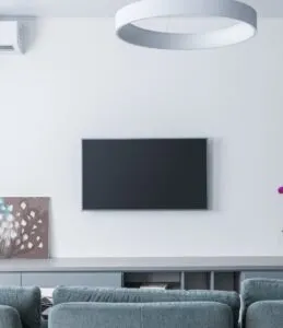 Decore sua sala retangular estreita com estilo e charme